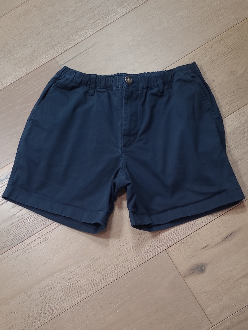 EUC chubbies Original Chino Shorts Men's sz M Navy 5.5" Thighs Out Shorts